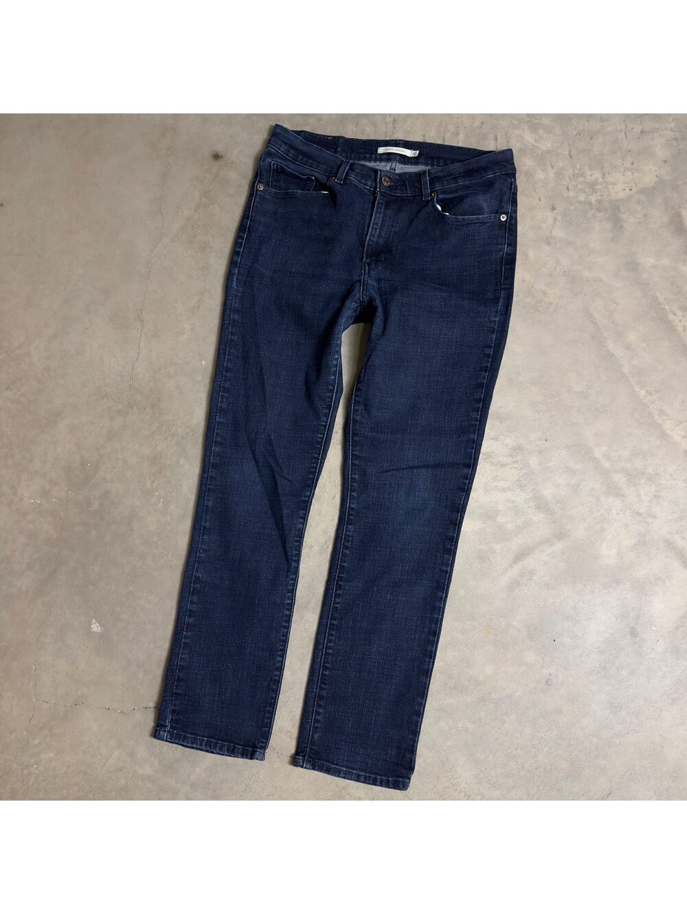 Levi's Classic Straight Jeans Womens 10 Dark Wash